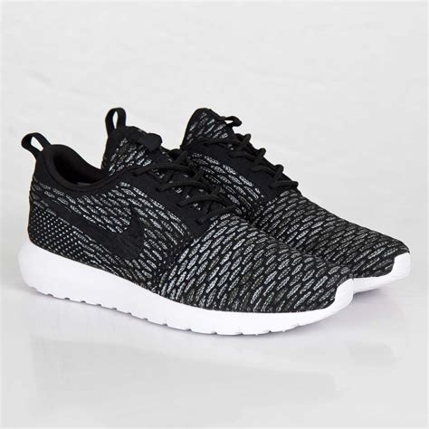 nike flyknit roshe run sale.